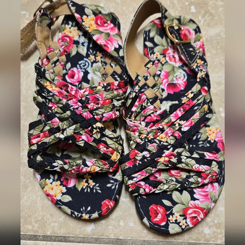 Mexican 🇲🇽 Guarache Girls Sz 2